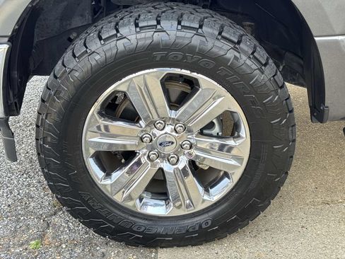 Used 2019 Ford F150 XLT w/ Equipment Group 301A Mid AWD/4WD image 5
