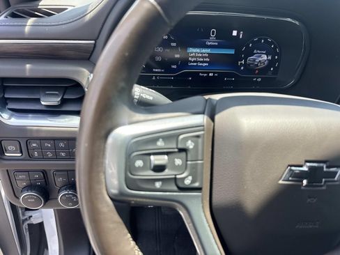 Used 2022 Chevrolet Tahoe Z71 w/ Luxury Package AWD/4WD image 48
