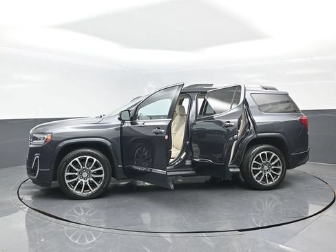 Used 2021 GMC Acadia Denali w/ Denali Ultimate Package AWD/4WD image 30