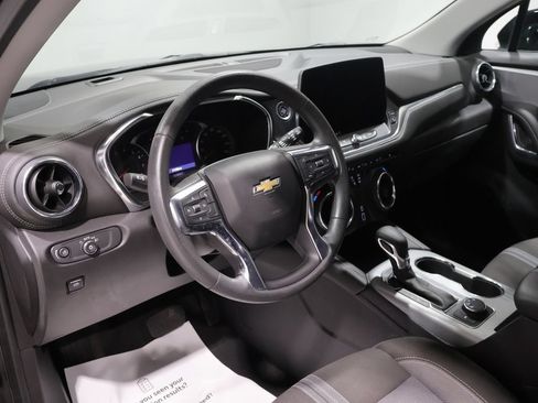 Used 2025 Chevrolet Blazer LT AWD/4WD image 16