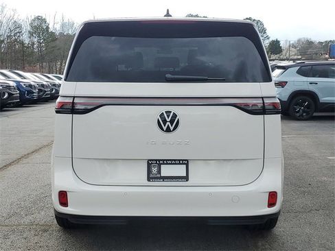 New 2025 Volkswagen ID. Buzz Pro S image 6