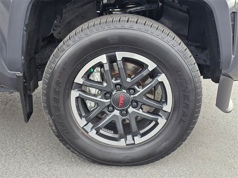 Used 2024 Toyota Tacoma TRD Sport image 9