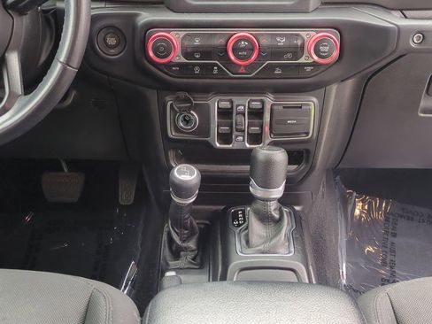 Used 2022 Jeep Wrangler Unlimited Sport w/ Xtreme Recon 35" Tire Package image 23