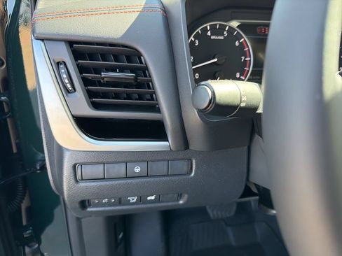 Used 2026 Nissan Rogue SV AWD/4WD image 28