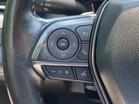 Used 2021 Toyota Camry SE FWD image 18