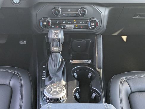 New 2025 Ford Bronco Badlands w/ Sasquatch Package image 19