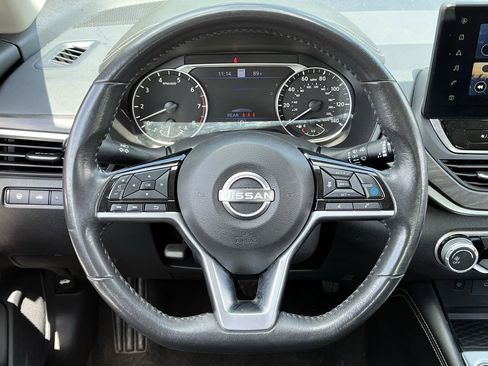 Used 2024 Nissan Altima 2.5 SV w/ SV Premium Package FWD image 11
