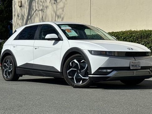 Used 2024 Hyundai Ioniq 5 SE image 2