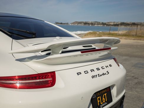 Used 2015 Porsche 911 Turbo S AWD/4WD image 10