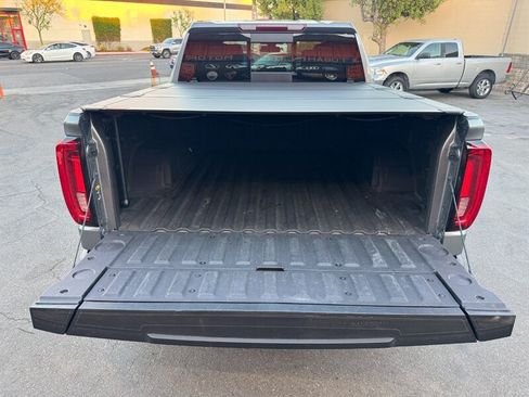 Used 2019 GMC Sierra 1500 SLT w/ SLT Premium Plus Package AWD/4WD image 20
