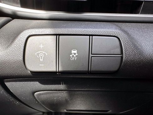 Used 2024 Hyundai Elantra SEL FWD image 15