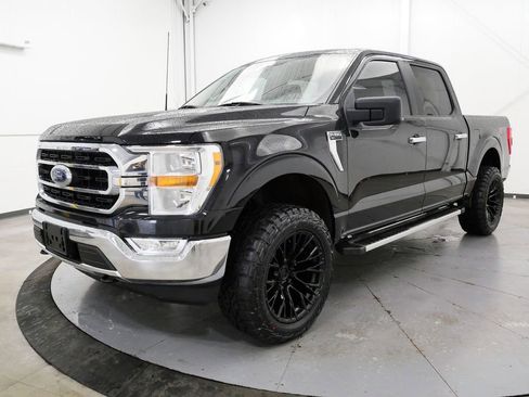 Used 2022 Ford F150 XLT w/ XTR Package AWD/4WD image 3