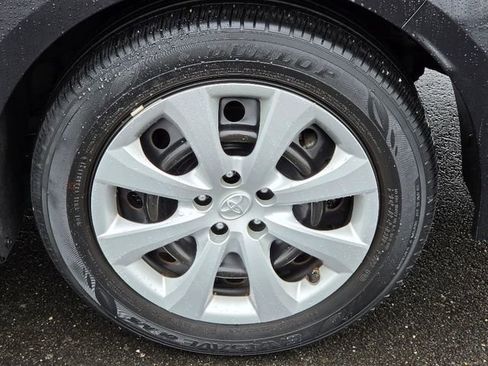 Used 2021 Toyota Corolla LE image 15