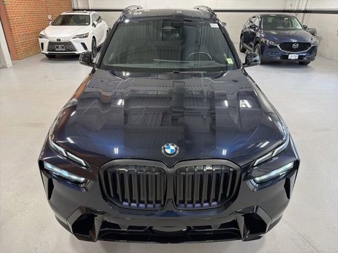Used 2024 BMW X7 xDrive40i w/ Executive Package AWD/4WD image 3