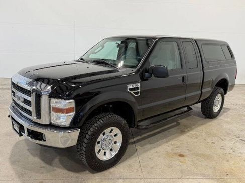Used 2008 Ford F250 XLT AWD/4WD image 2