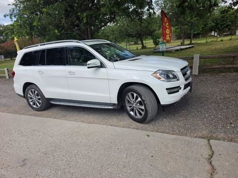 Used 2015 Mercedes-Benz GL 320 BlueTEC 4MATIC image 2