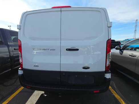 Used 2023 Ford Transit 250 Low Roof AWD image 3