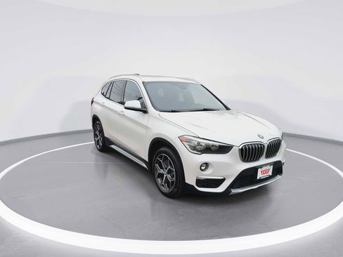 Used 2019 BMW X1 xDrive28i image 2
