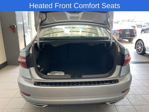 Used 2020 Volkswagen Jetta R-Line image 16