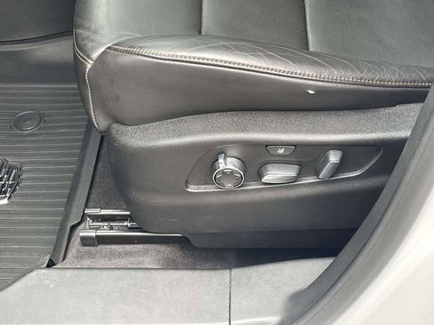 Used 2019 Cadillac XT4 Sport image 19