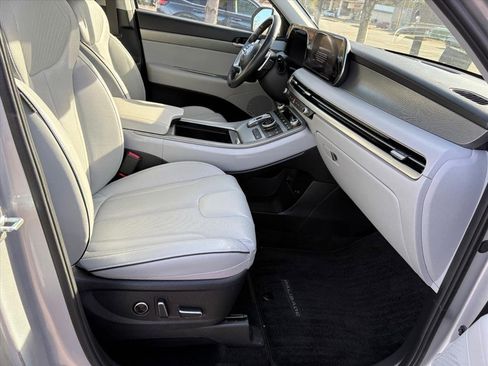 Used 2023 Hyundai Palisade SEL w/ Cargo Package image 15