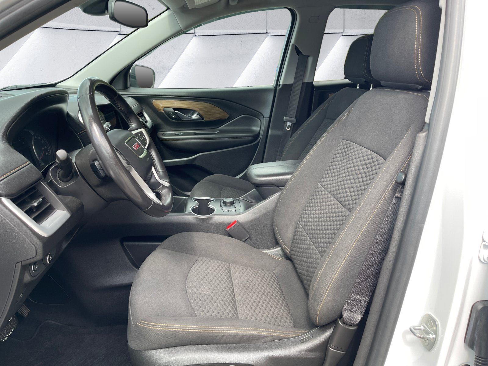 Used 2021 GMC Terrain SLE w/ Driver Convenience Package AWD/4WD image 10