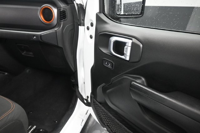 Used 2022 Jeep Gladiator Mojave AWD/4WD image 27