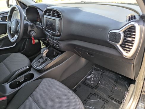 Certified 2024 Kia Soul LX w/ Option Group 015 FWD image 13