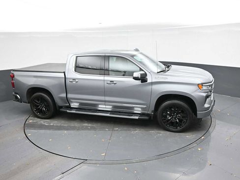 Used 2024 Chevrolet Silverado 1500 High Country w/ Technology Package image 30