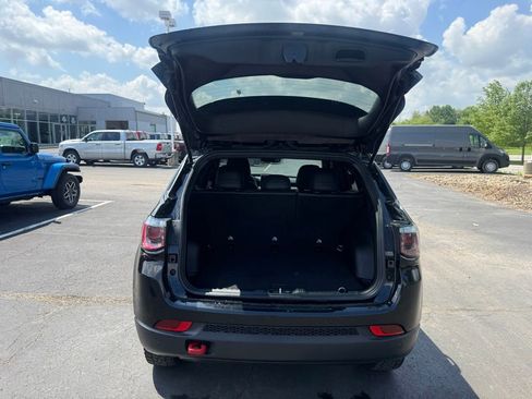 Used 2024 Jeep Compass Trailhawk AWD/4WD image 38