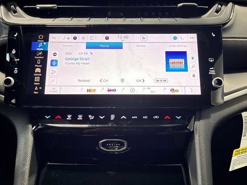 New 2026 Jeep Grand Cherokee Limited AWD/4WD image 12