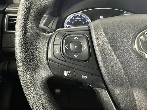 Used 2016 Toyota Camry LE FWD image 15