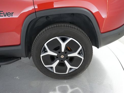 Used 2023 Rivian R1S Adventure AWD/4WD image 18