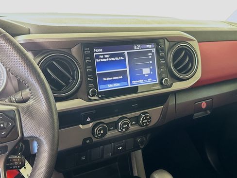 Used 2021 Toyota Tacoma SR5 image 18