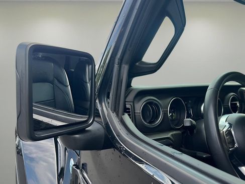 Used 2023 Jeep Wrangler Unlimited Sahara AWD/4WD image 30