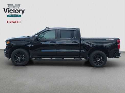 Used 2025 Chevrolet Silverado 1500 Custom w/ Turbomax Blackout Package AWD/4WD image 6