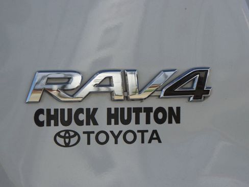 Used 2018 Toyota RAV4 Limited image 17