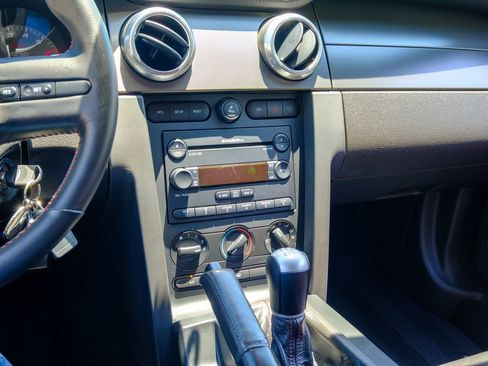 Used 2007 Ford Mustang Shelby GT500 RWD image 27