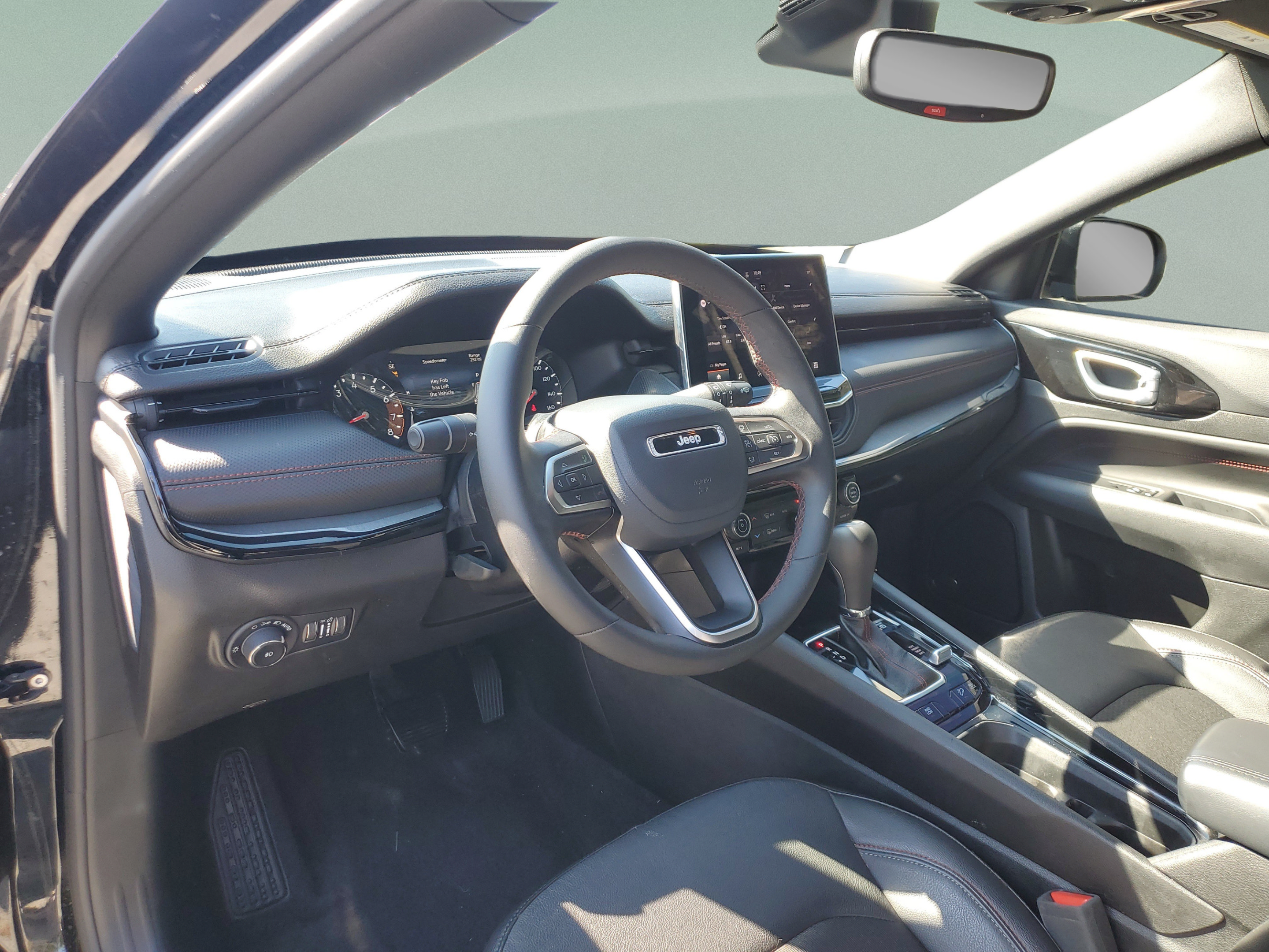 Used 2024 Jeep Compass Trailhawk w/ Sun and Sound Group AWD/4WD image 21