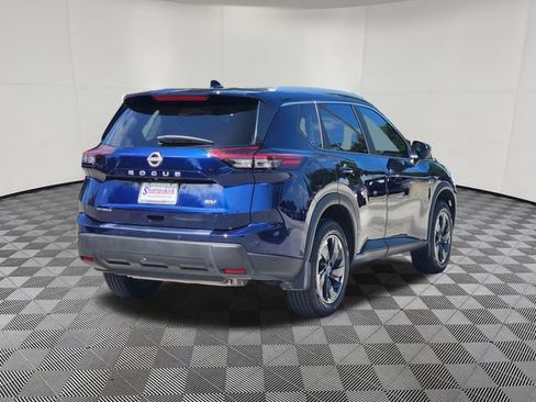 Used 2024 Nissan Rogue SV w/ SV Premium Package FWD image 5