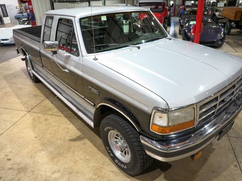 Used 1993 Ford F250 XLT image 14