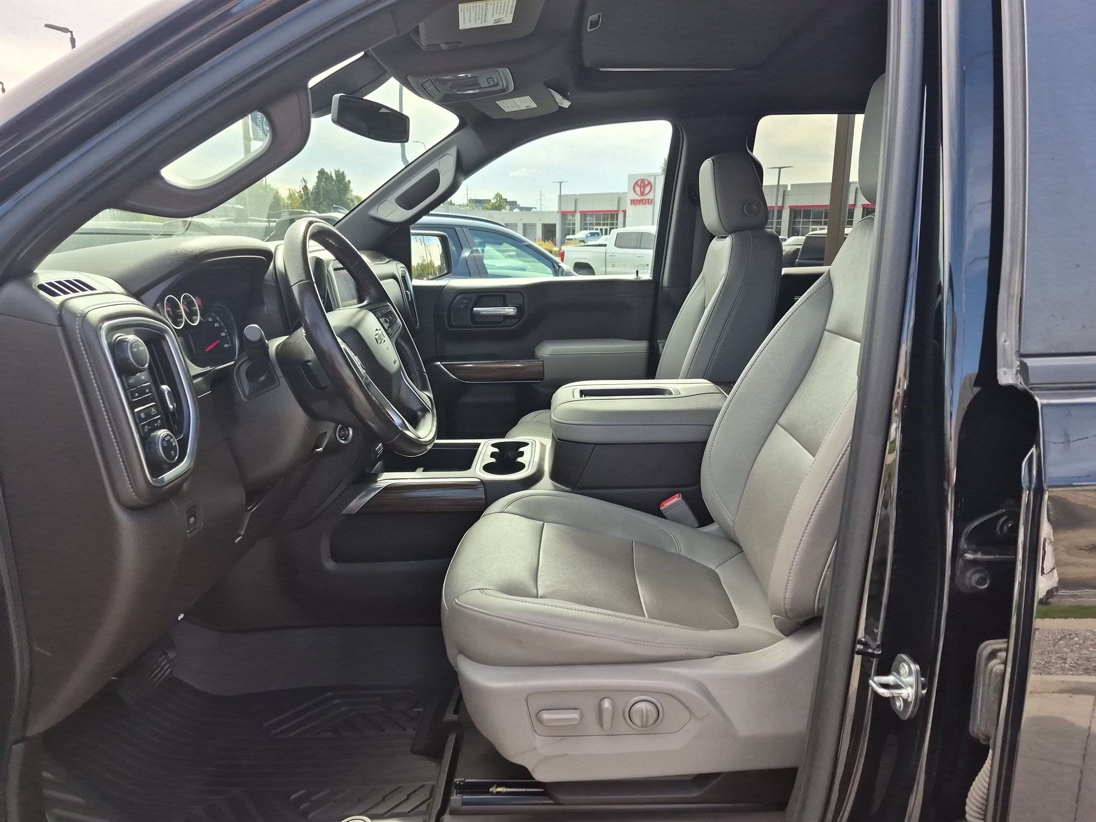 Used 2021 Chevrolet Silverado 1500 LT Trail Boss w/ Convenience Package II AWD/4WD image 17