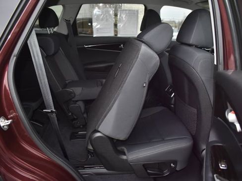 Used 2020 Kia Sorento LX w/ LX I4 Convenience Package image 36