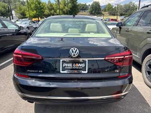 Used 2018 Volkswagen Passat 2.0T SE image 13
