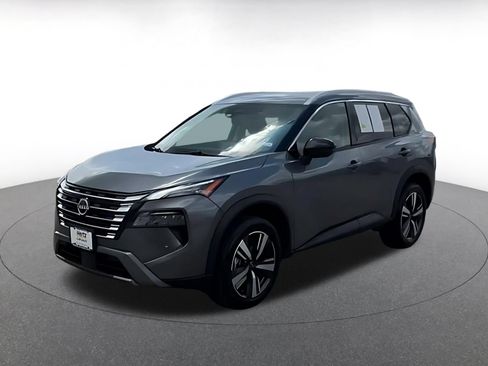 Used 2026 Nissan Rogue SL FWD image 7