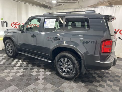 Used 2025 Toyota Land Cruiser image 5