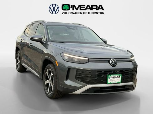 New 2025 Volkswagen Tiguan SE image 7