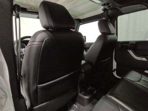 Certified 2017 Jeep Wrangler Unlimited Rubicon image 19