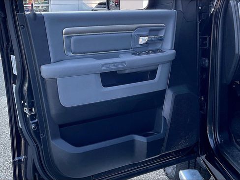 Used 2017 RAM 1500 Big Horn AWD/4WD image 22