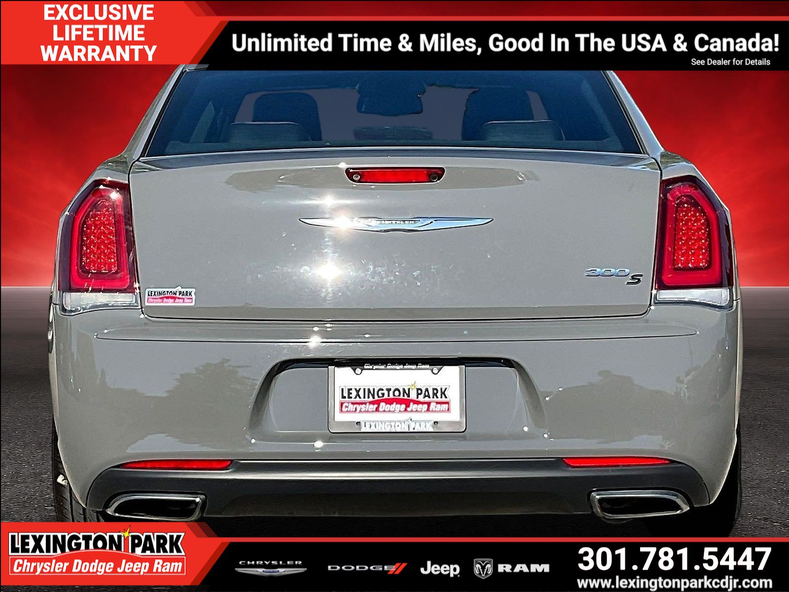 Used 2018 Chrysler 300 S RWD image 6